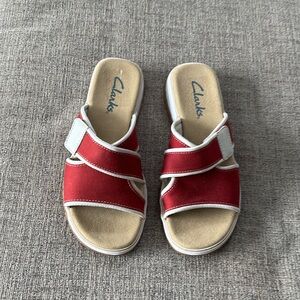 Clark sandals in brand new condition, size 6